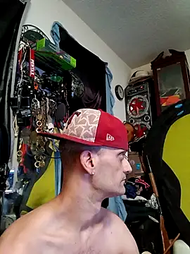 Snapshot of slinginbigD chatting on March 23, 6:37 am slinginbigD online show from March 23, 6:37 am