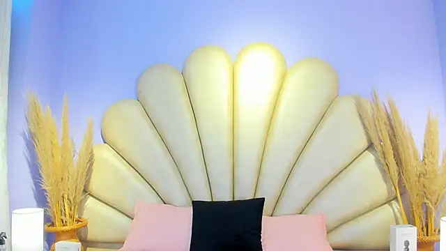 Isis Osman online show from April 19, 12:48 pm