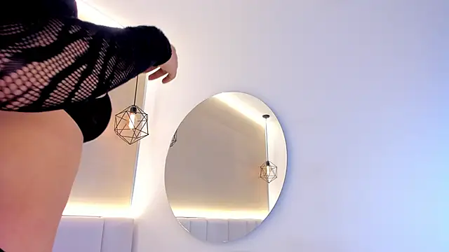 valerysantos  online show from March 26, 12:22 pm