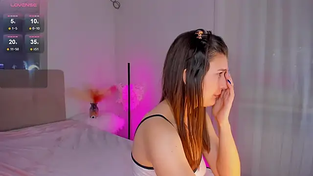 Laura Leee online show from March 8, 9:17 am