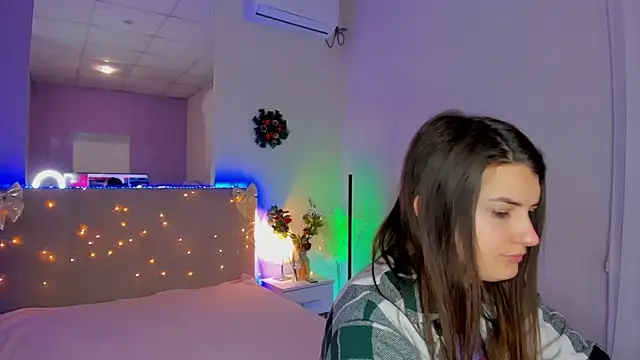 Laura Leee online show from January 18, 6:17 am