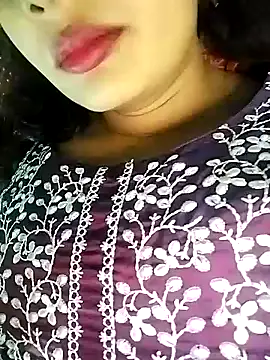 Miss-Siyaa online show from December 5, 2:11 pm