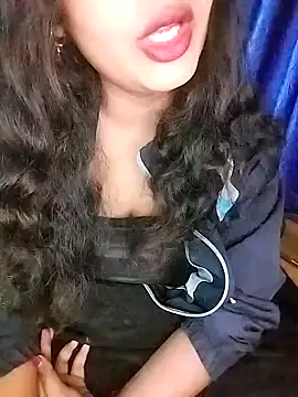 Miss-Siyaa online show from December 12, 2:11 pm