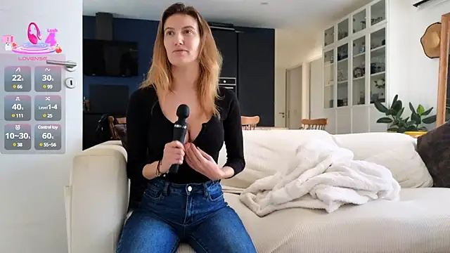 Snapshot of Luxymin34 chatting on February 28, 3:37 pm Luxymin34 online show from February 28, 3:37 pm