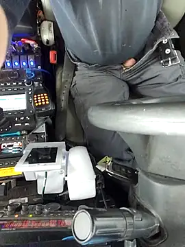 Snapshot of vanscr1 chatting on March 19, 1:29 pm vanscr1 online show from March 19, 1:29 pm