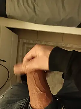 Snapshot of casper0303 chatting on January 9, 11:14 am casper0303 online show from January 9, 11:14 am