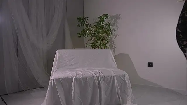 Snapshot of lorrie_love_story chatting on November 22, 9:52 am lorrie love story online show from November 22, 9:52 am