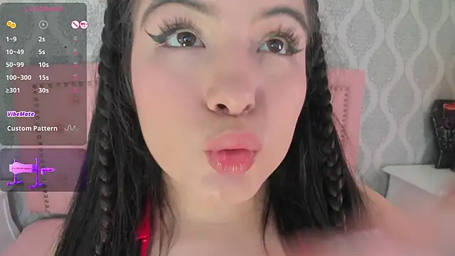 Snapshot of martina_rivera_ chatting on November 2, 12:18 pm martina rivera online show from November 2, 12:18 pm