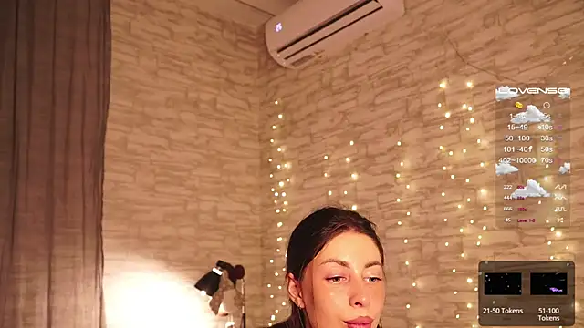 Snapshot of ___art chatting on December 20, 5:29 pm art online show from December 20, 5:29 pm