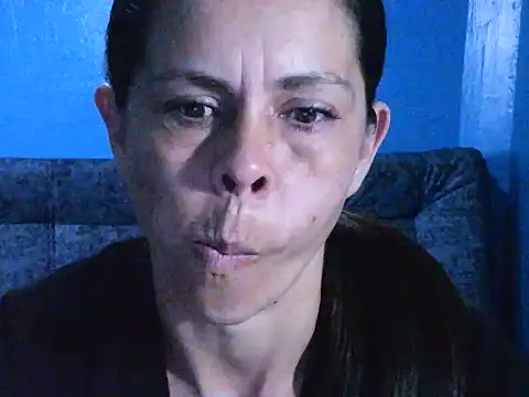 Snapshot of Marilyn_xxxx chatting on December 5, 6:44 pm Marilyn xxxx online show from December 5, 6:44 pm