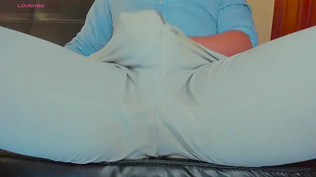 MrLonely02 online show from December 13, 3:49 am