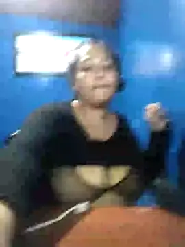 Snapshot of love_evelin chatting on February 1, 6:29 pm love evelin online show from February 1, 6:29 pm