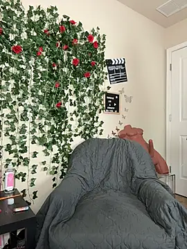 butterflybootyy online show from November 3, 8:43 pm