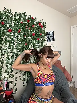 butterflybootyy online show from November 4, 3:33 pm