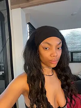 butterflybootyy online show from March 15, 2:01 pm