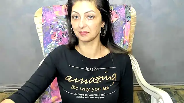 DivinSandra online show from December 3, 9:11 am