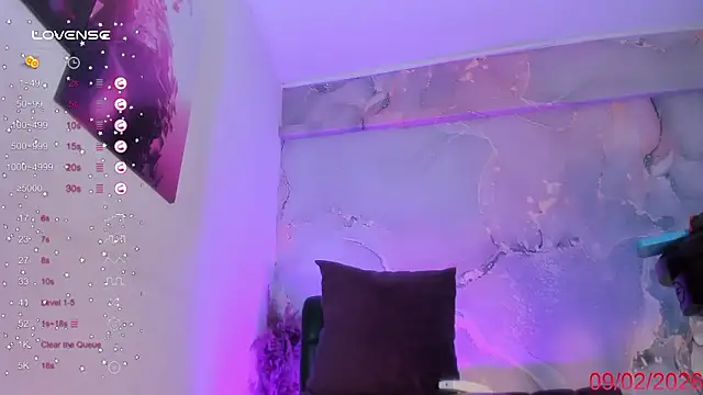 Dani Sweet Ts online show from February 9, 9:30 pm