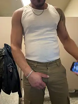 Snapshot of ganosex chatting on February 15, 3:52 am ganosex online show from February 15, 3:52 am