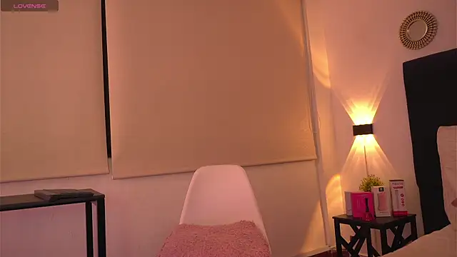 Snapshot of Chloe_Cherry21 chatting on October 9, 3:04 am Chloe Cherry21 online show from October 9, 3:04 am