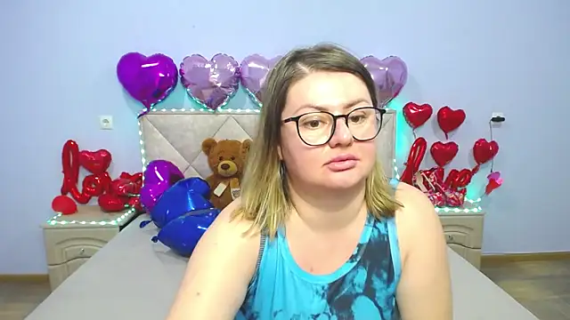 ZannaDreil online show from March 4, 5:21 am