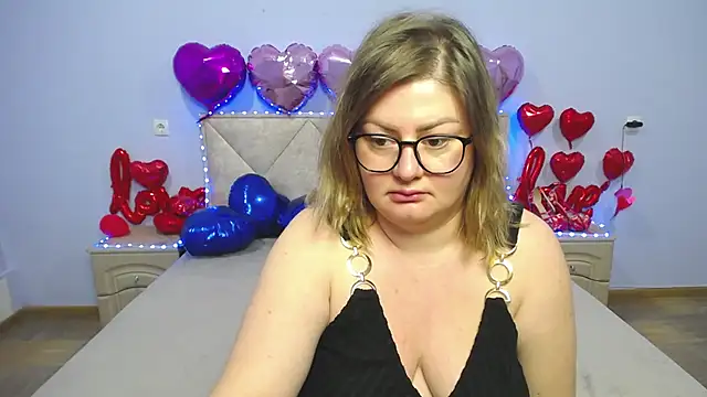 ZannaDreil online show from March 4, 10:38 pm