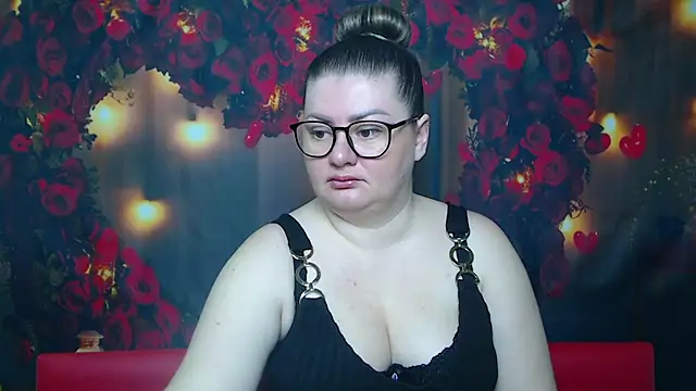 ZannaDreil online show from March 7, 8:11 pm