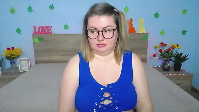 ZannaDreil online show from March 23, 4:27 am