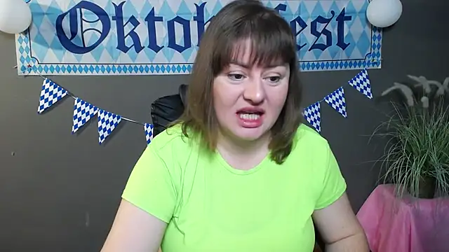 ZannaDreil online show from October 9, 6:06 pm