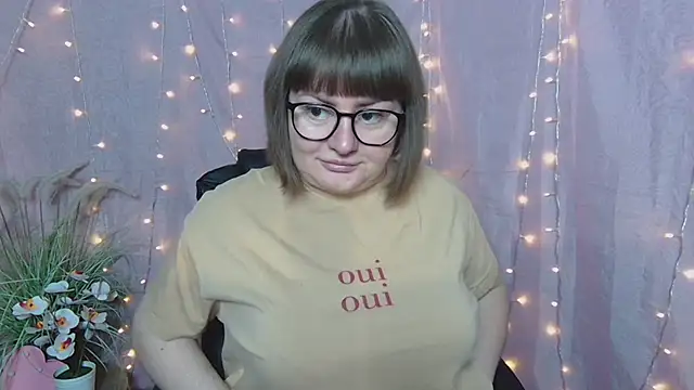 ZannaDreil online show from April 20, 6:09 pm