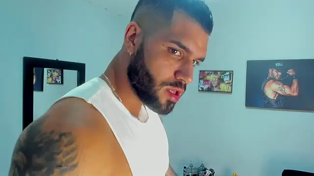 Snapshot of SamirHazard97 chatting on October 30, 8:31 pm SamirHazard97 online show from October 30, 8:31 pm