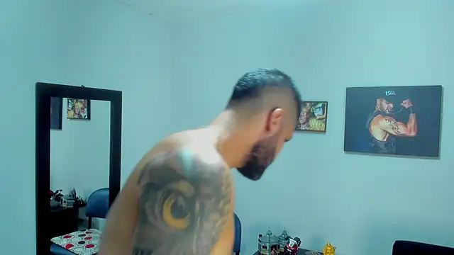 Snapshot of SamirHazard97 chatting on November 1, 9:06 pm SamirHazard97 online show from November 1, 9:06 pm