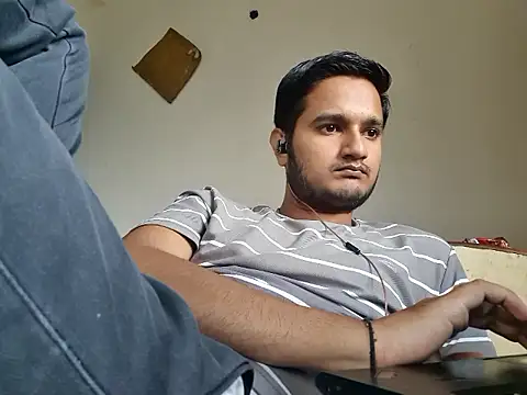 Jonrobinso online show from October 27, 5:11 am