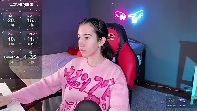 Belle Via online show from February 25, 5:36 pm