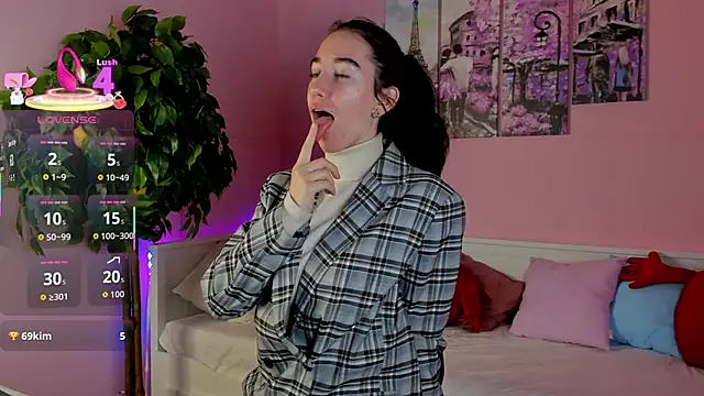 Belle Via online show from October 2, 4:25 pm