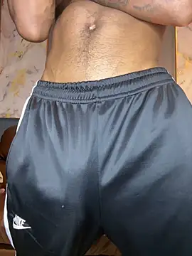 AaronCruz  online show from February 7, 1:25 am