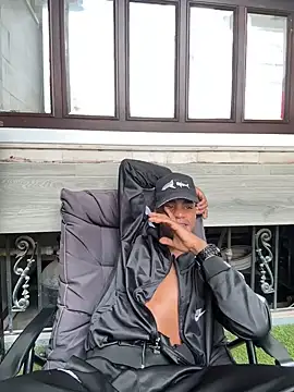 AaronCruz  online show from February 21, 7:32 pm