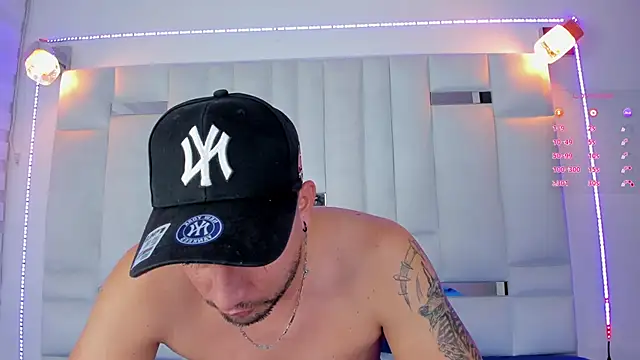 Jacoob19  online show from January 28, 4:08 pm