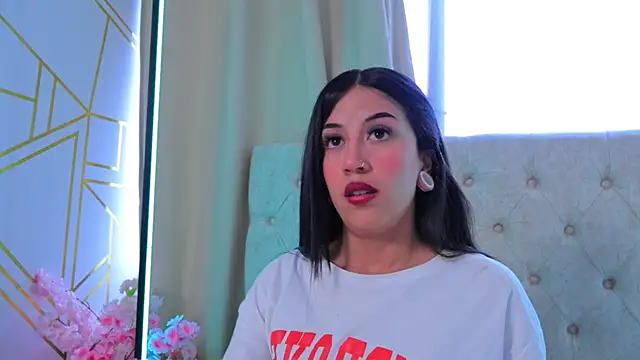 JulessCornett online show from January 13, 8:15 pm