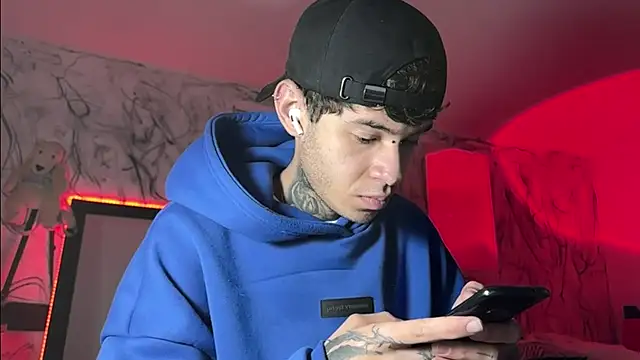 Snapshot of Saturno_v chatting on January 29, 11:20 am Saturno v online show from January 29, 11:20 am