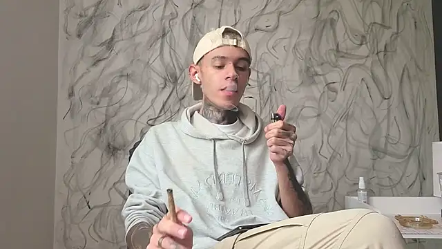 Snapshot of Saturno_v chatting on October 11, 3:32 pm Saturno v online show from October 11, 3:32 pm