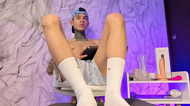 Saturno v online show from February 6, 10:40 am