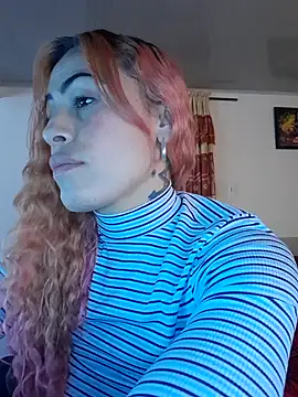 Snapshot of Sexy-Favgirl chatting on January 12, 3:57 pm Sexy-Favgirl online show from January 12, 3:57 pm