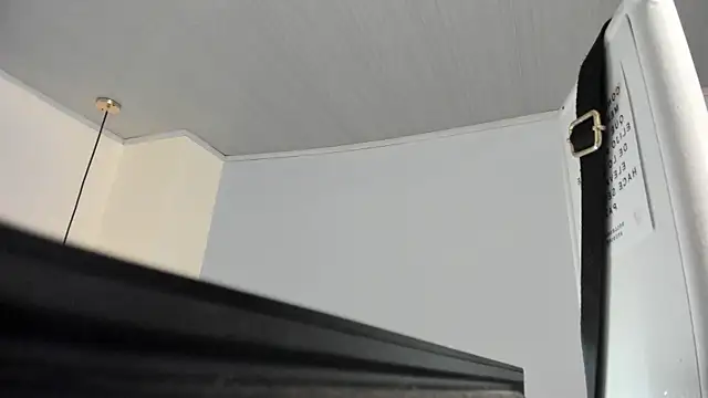 Snapshot of escarleth__ chatting on March 8, 4:39 pm escarleth online show from March 8, 4:39 pm