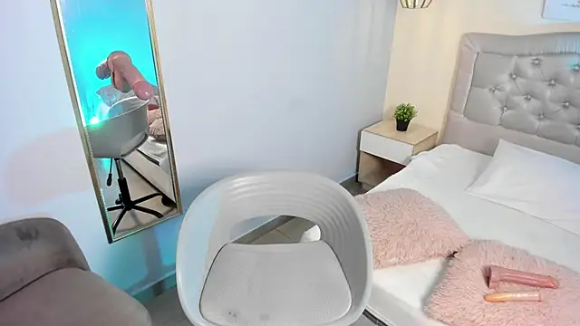 Snapshot of escarleth__ chatting on October 7, 12:57 pm escarleth online show from October 7, 12:57 pm