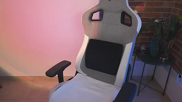 Snapshot of anyacutex chatting on March 8, 7:31 pm anyacutex online show from March 8, 7:31 pm