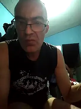 Snapshot of hugosafado333 chatting on February 26, 5:09 am hugosafado333 online show from February 26, 5:09 am