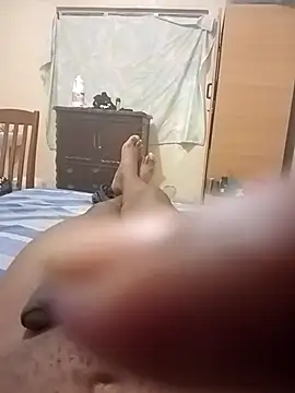 izinjamfee2 online show from December 20, 7:10 pm