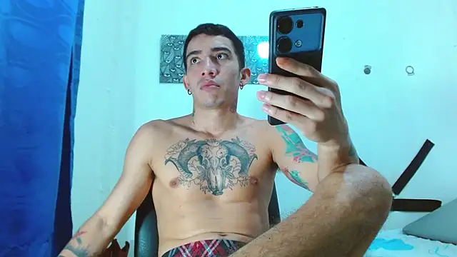 Snapshot of targuerian22 chatting on March 7, 2:57 am targuerian22 online show from March 7, 2:57 am