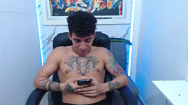 Snapshot of targuerian22 chatting on September 13, 6:46 am targuerian22 online show from September 13, 6:46 am