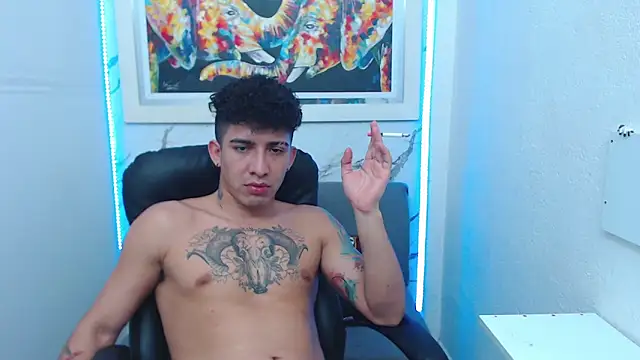 Snapshot of targuerian22 chatting on October 5, 4:00 am targuerian22 online show from October 5, 4:00 am